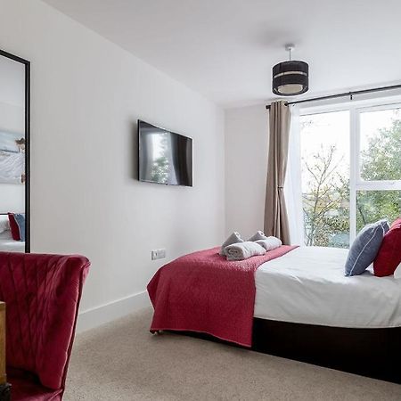 Stylish Town Centre Apartment, W Parking, Nr Beach Bournemouth Eksteriør bilde