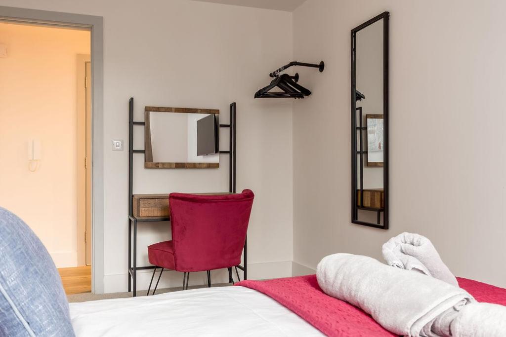 Stylish Town Centre Apartment, W Parking, Nr Beach Bournemouth Eksteriør bilde